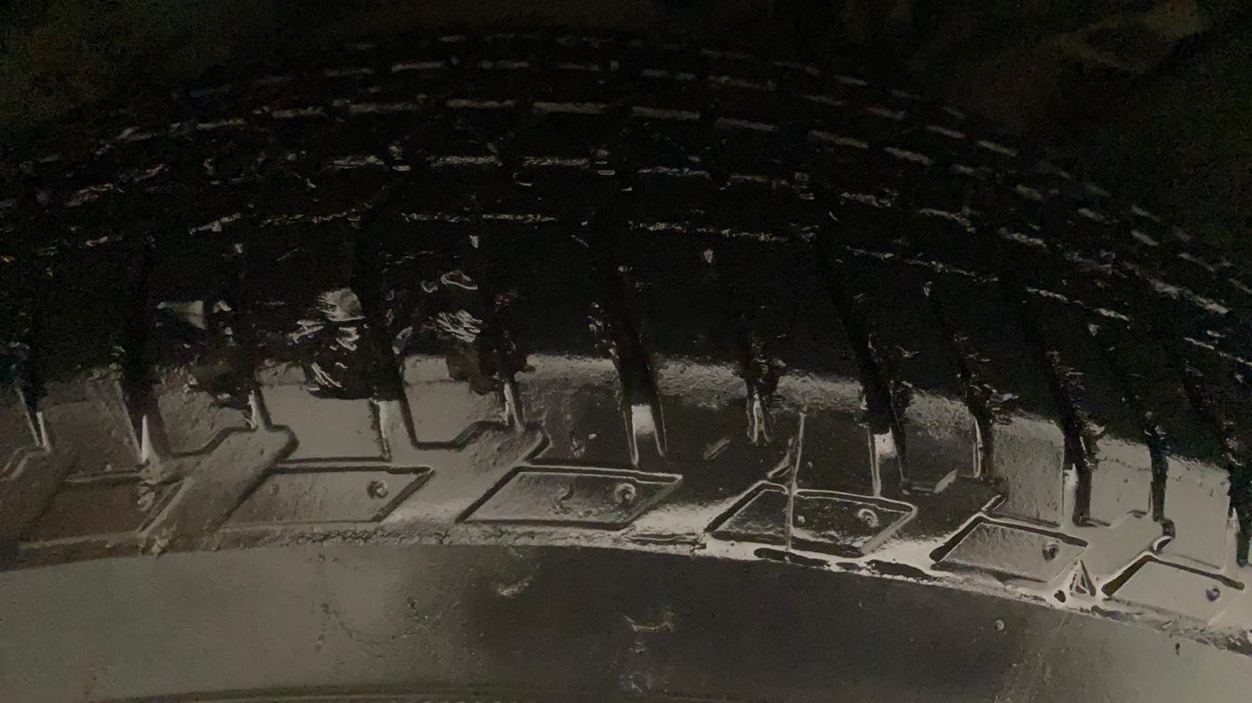 2016 Mahindra XUV500 W10 AT, Diesel, Automatic, 60,456 km, Right Rear Tyre Tread