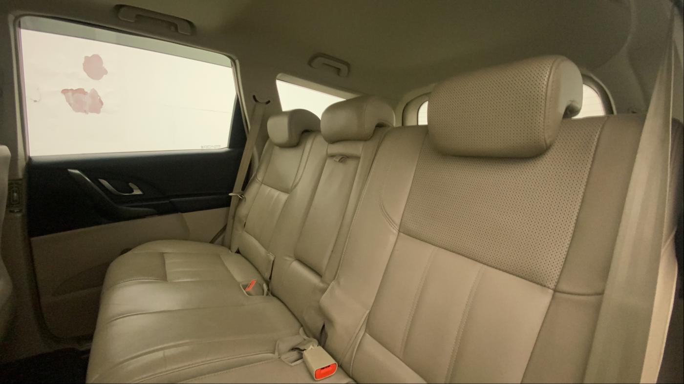 2016 Mahindra XUV500 W10 AT, Diesel, Automatic, 60,456 km, Right Side Rear Door Cabin