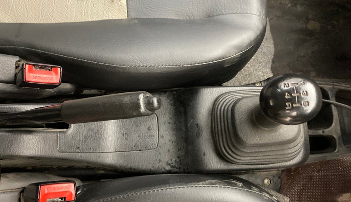 2021 Maruti Eeco 5 STR WITH A/C+HTR, Petrol, Manual, 60,024 km, Gear Lever