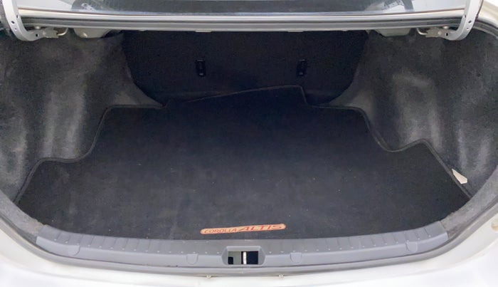 2012 Toyota Corolla Altis GL, Petrol, Manual, Boot Inside