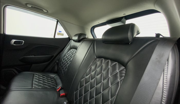 2020 Hyundai VENUE 1.0 TURBO GDI SX+ AT, Petrol, Automatic, 12,915 km, Right Side Rear Door Cabin