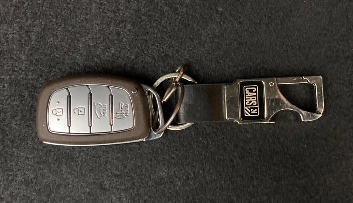 2020 Hyundai VENUE 1.0 TURBO GDI SX+ AT, Petrol, Automatic, 12,915 km, Key Close Up