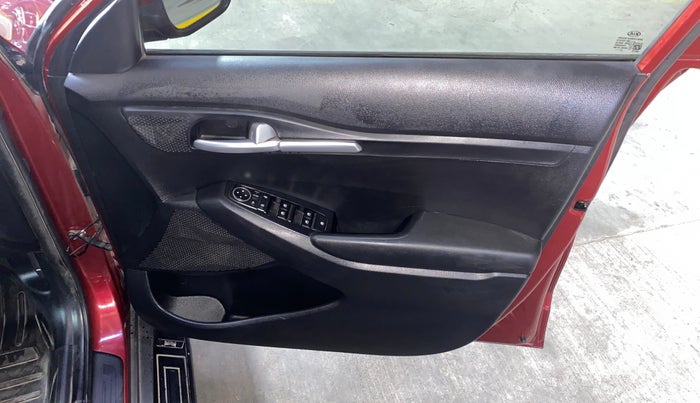 2020 KIA SELTOS HTK PLUS 1.5, Petrol, Manual, 28,909 km, Driver Side Door Panels Control