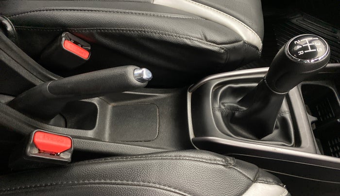 2021 Maruti XL6 ZETA SHVS, Petrol, Manual, 28,307 km, Gear Lever