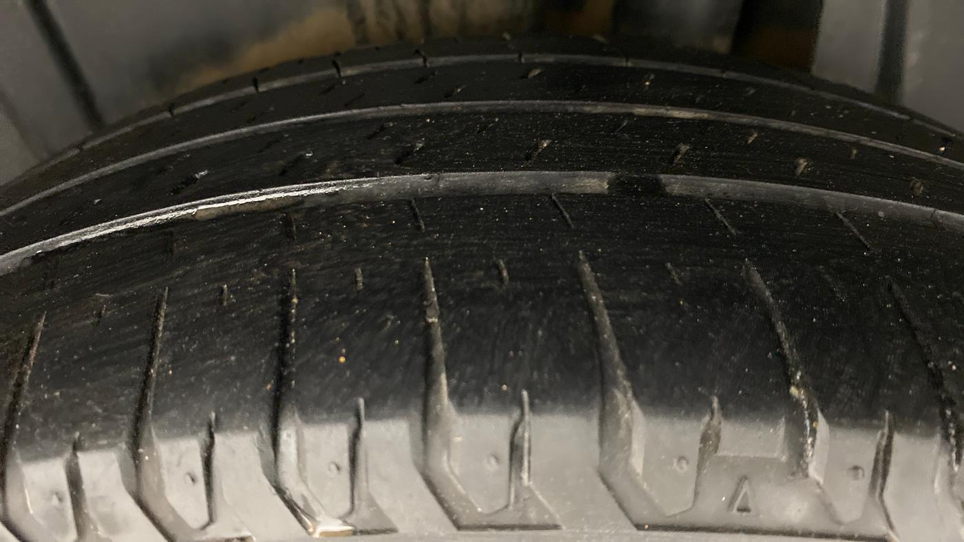 2021 Maruti XL6 ZETA SHVS, Petrol, Manual, 28,307 km, Left Rear Tyre Tread