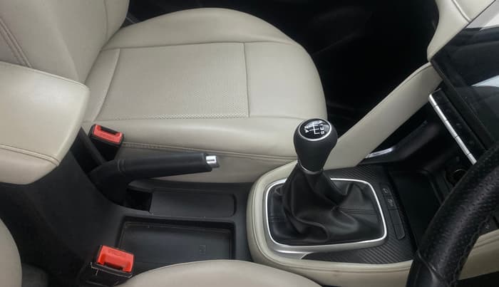2023 MG ASTOR STYLE 1.5 MT, Petrol, Manual, 42,562 km, Gear Lever