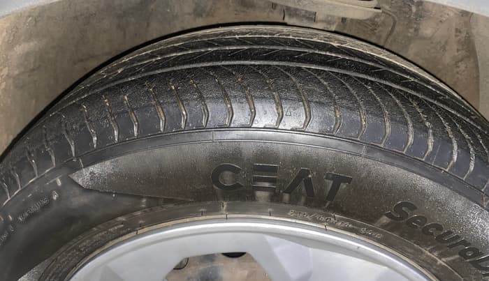 2023 MG ASTOR STYLE 1.5 MT, Petrol, Manual, 42,562 km, Left Front Tyre Tread