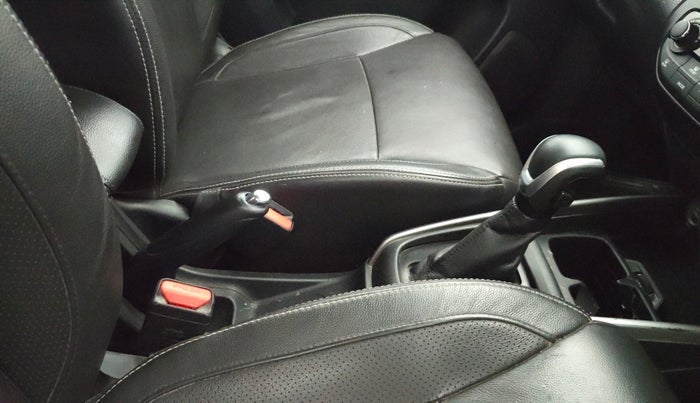 2020 Maruti XL6 ALPHA AT, Petrol, Automatic, 68,307 km, Gear Lever