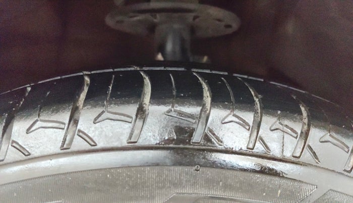 2020 Maruti XL6 ALPHA AT, Petrol, Automatic, 68,307 km, Right Front Tyre Tread