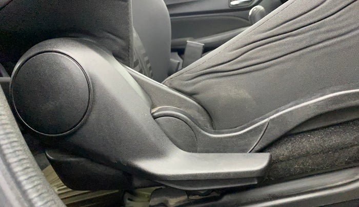 2019 Maruti Swift VXI, CNG, Manual, 1,08,332 km, Driver Side Adjustment Panel