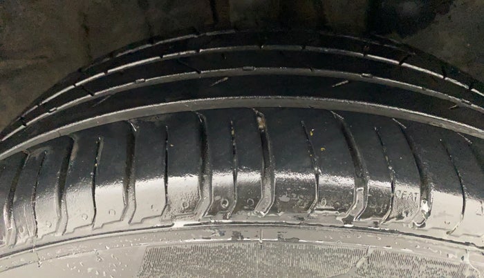 2020 Hyundai VENUE SX 1.0 GDI IMT, Petrol, Manual, 14,633 km, Right Front Tyre Tread