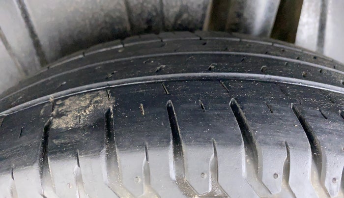 2020 Maruti XL6 ZETA AT SHVS, Petrol, Automatic, 20,431 km, Left Rear Tyre Tread