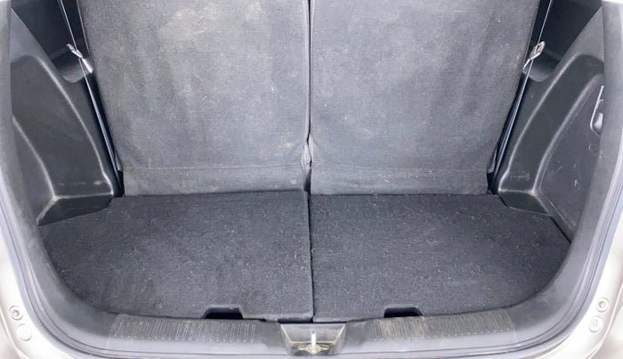 2020 Maruti XL6 ZETA AT SHVS, Petrol, Automatic, 20,431 km, Boot Inside