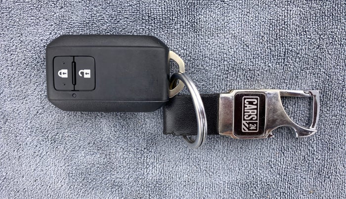 2020 Maruti XL6 ZETA AT SHVS, Petrol, Automatic, 20,431 km, Key Close Up