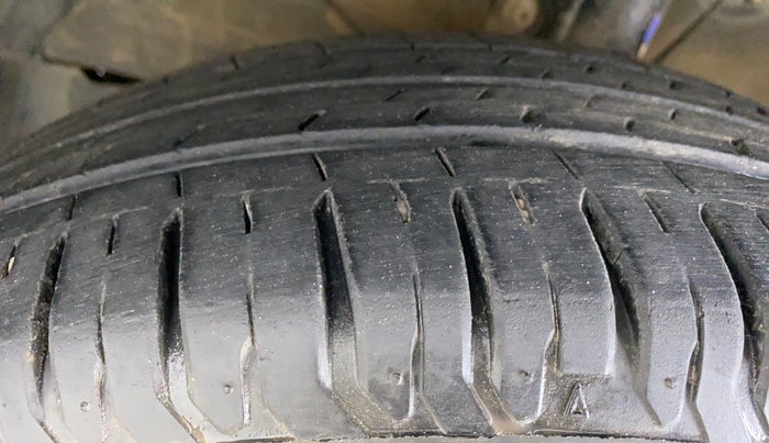 2020 Maruti XL6 ZETA AT SHVS, Petrol, Automatic, 20,431 km, Left Front Tyre Tread