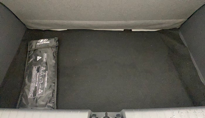 2023 Hyundai GRAND I10 NIOS ERA 1.2 KAPPA VTVT, Petrol, Manual, 6,653 km, Boot Inside