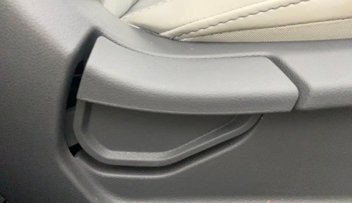 2023 Hyundai GRAND I10 NIOS ERA 1.2 KAPPA VTVT, Petrol, Manual, 6,653 km, Driver Side Adjustment Panel