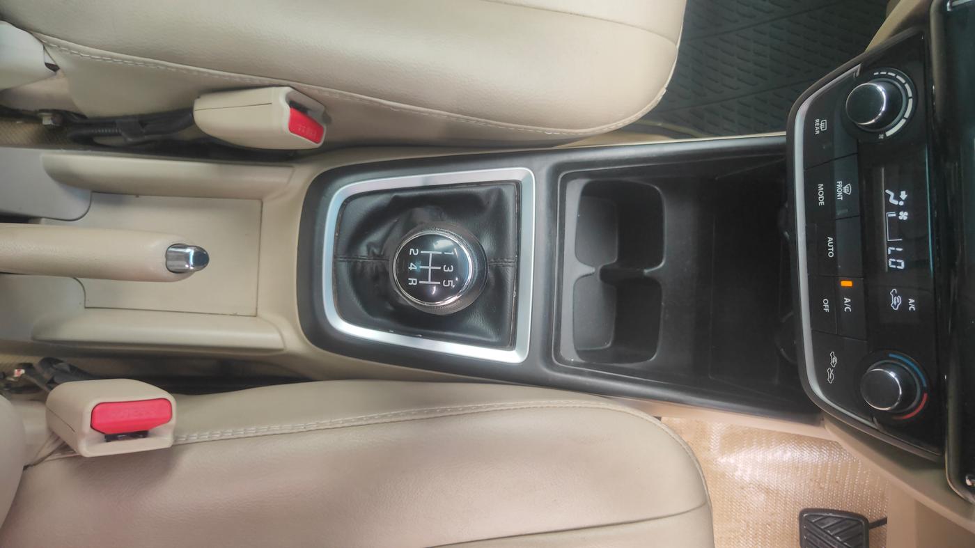2020 Maruti Dzire ZXI Plus, Petrol, Manual, 1,10,974 km, Gear Lever