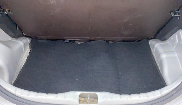 2015 Hyundai Eon ERA PLUS, Petrol, Manual, 60,837 km, Boot Inside
