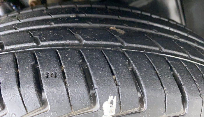 2021 Maruti New Wagon-R 1.0 Lxi (o) cng, CNG, Manual, 25,285 km, Right Front Tyre Tread