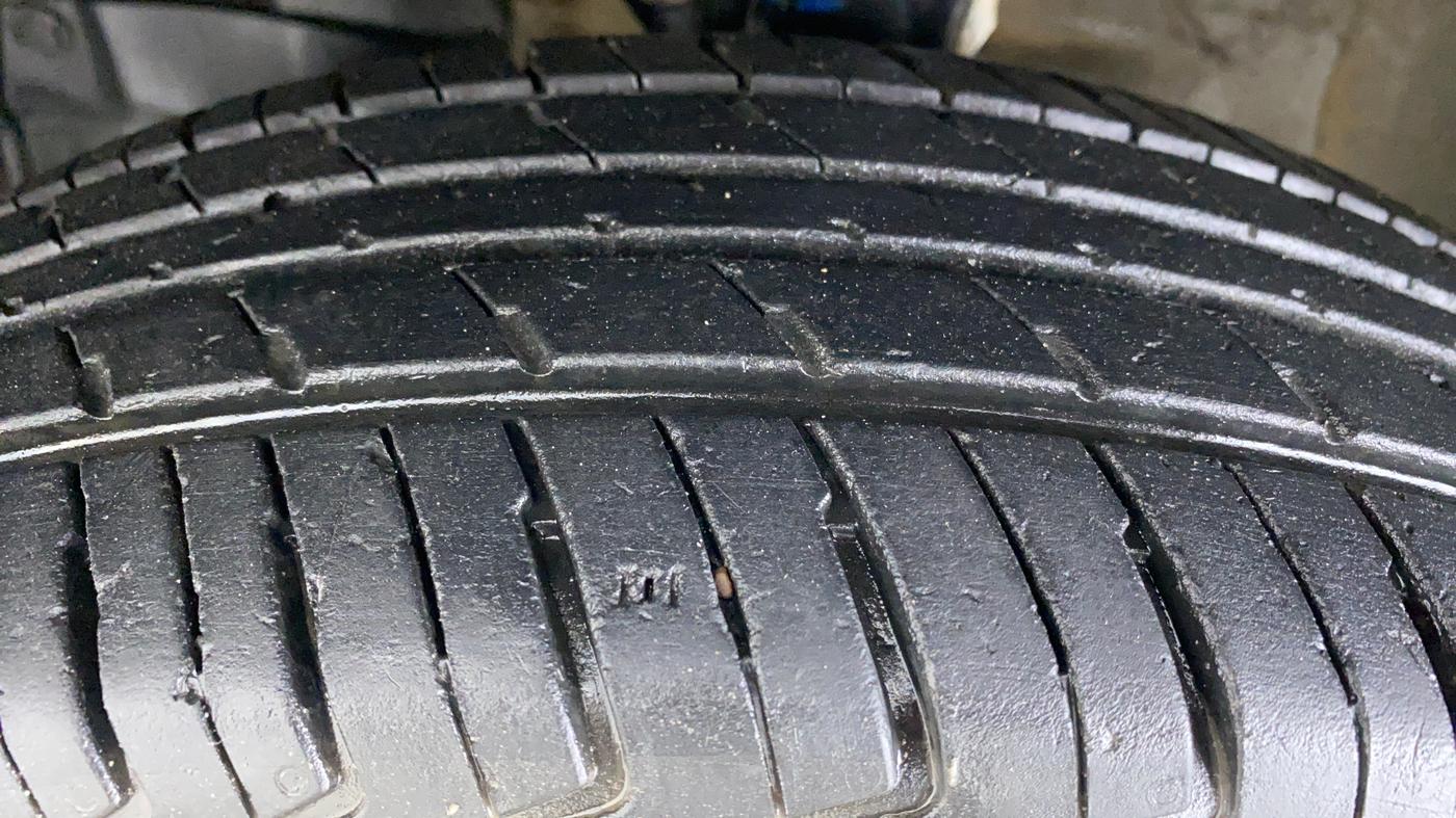 2021 Maruti New Wagon-R 1.0 Lxi (o) cng, CNG, Manual, 25,285 km, Left Front Tyre Tread