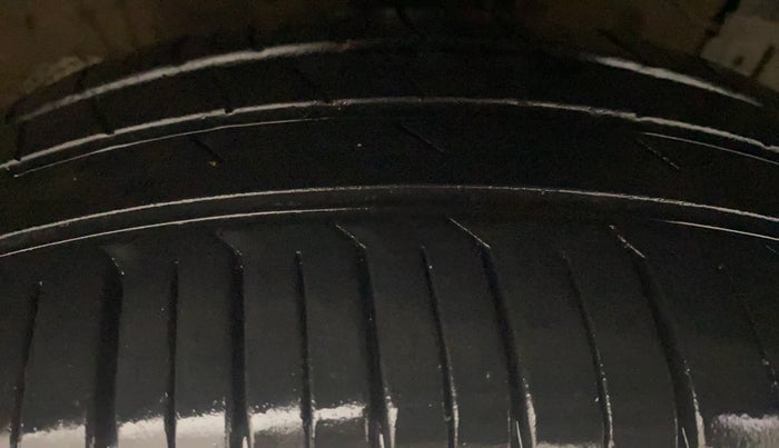 2014 Maruti Swift Dzire ZDI, Diesel, Manual, 60,786 km, Right Front Tyre Tread