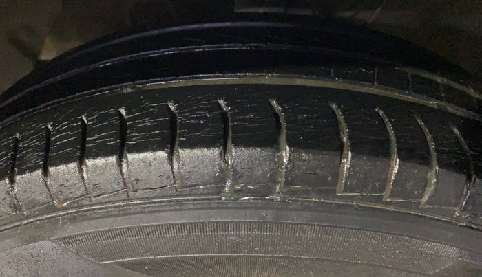 2019 Hyundai NEW SANTRO ERA, Petrol, Manual, 37,851 km, Left Front Tyre Tread