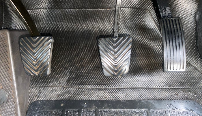 2016 Hyundai Elite i20 ASTA 1.2 (O), Petrol, Manual, 1,03,768 km, Pedals