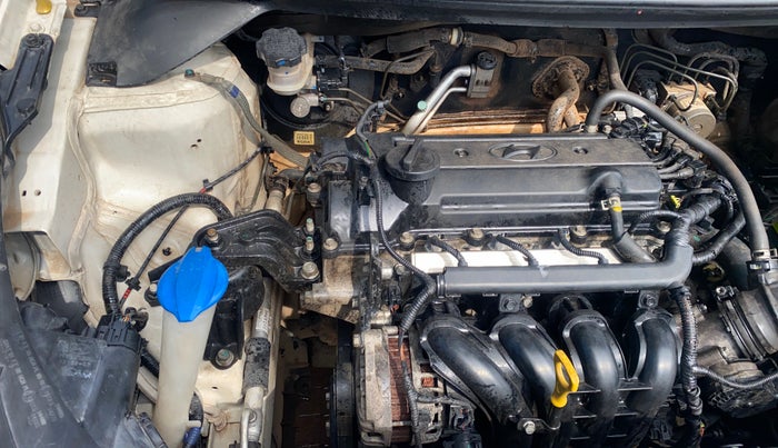 2016 Hyundai Elite i20 ASTA 1.2 (O), Petrol, Manual, 1,03,768 km, Engine View - Right