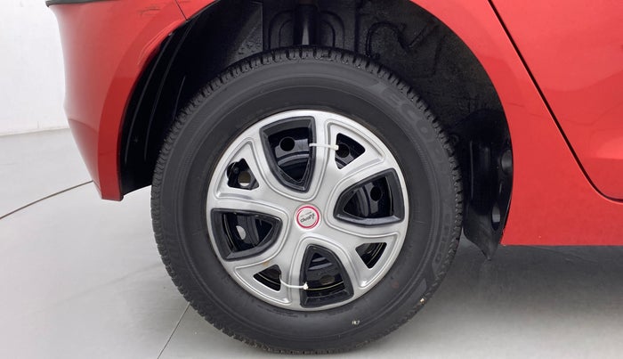 2021 Tata ALTROZ XE 1.2, Petrol, Manual, 8,569 km, Right Rear Wheel