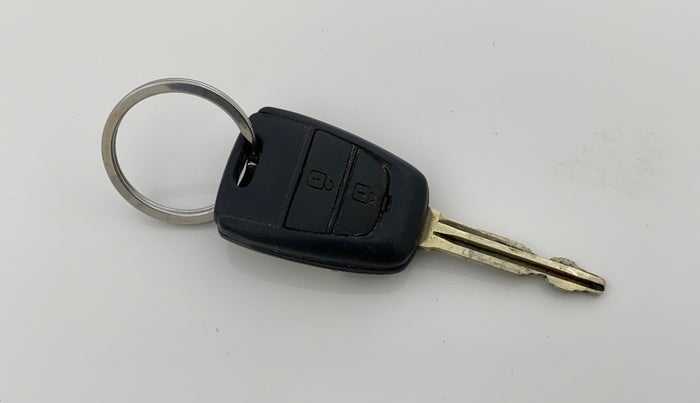 2017 Hyundai Grand i10 SPORTZ (O) 1.2 KAPPA VTVT, Petrol, Manual, 58,749 km, Key Close Up