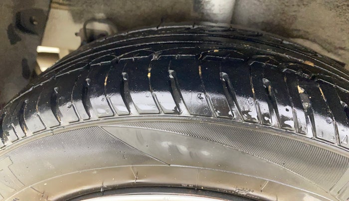 2017 Hyundai Grand i10 SPORTZ (O) 1.2 KAPPA VTVT, Petrol, Manual, 58,749 km, Right Rear Tyre Tread