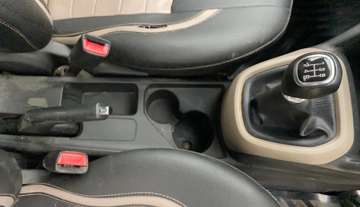 2017 Hyundai Grand i10 SPORTZ (O) 1.2 KAPPA VTVT, Petrol, Manual, 58,749 km, Gear Lever