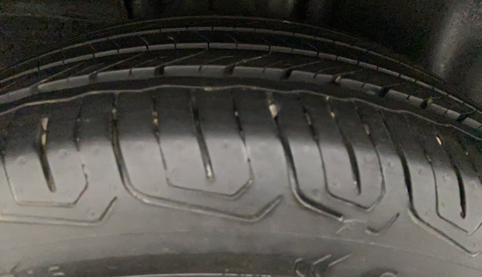 2021 Tata ALTROZ XM PLUS PETROL, Petrol, Manual, 10,322 km, Right Rear Tyre Tread