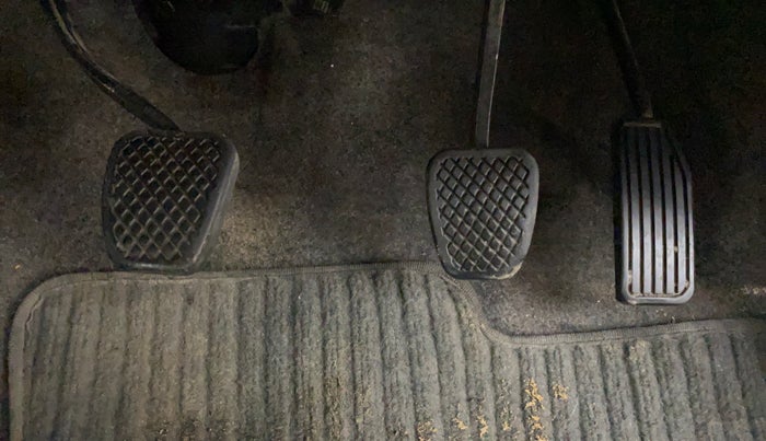 2015 Honda Brio S MT, Petrol, Manual, 39,409 km, Pedals