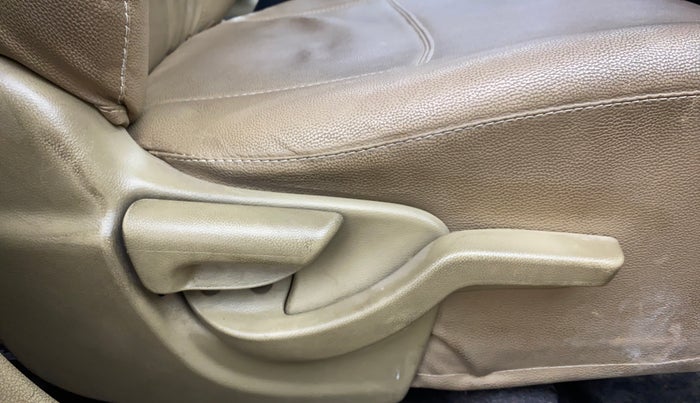 2015 Honda Brio S MT, Petrol, Manual, 39,409 km, Driver Side Adjustment Panel