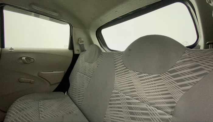 2015 Datsun Go T, Petrol, Manual, 33,363 km, Right Side Rear Door Cabin
