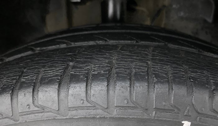 2017 Tata Tiago XZ 1.2 REVOTRON, Petrol, Manual, 54,165 km, Right Front Tyre Tread