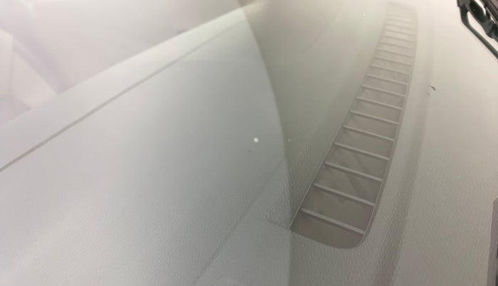 2016 Maruti Celerio ZXI AMT, Petrol, Automatic, 25,286 km, Front windshield - Minor spot on windshield
