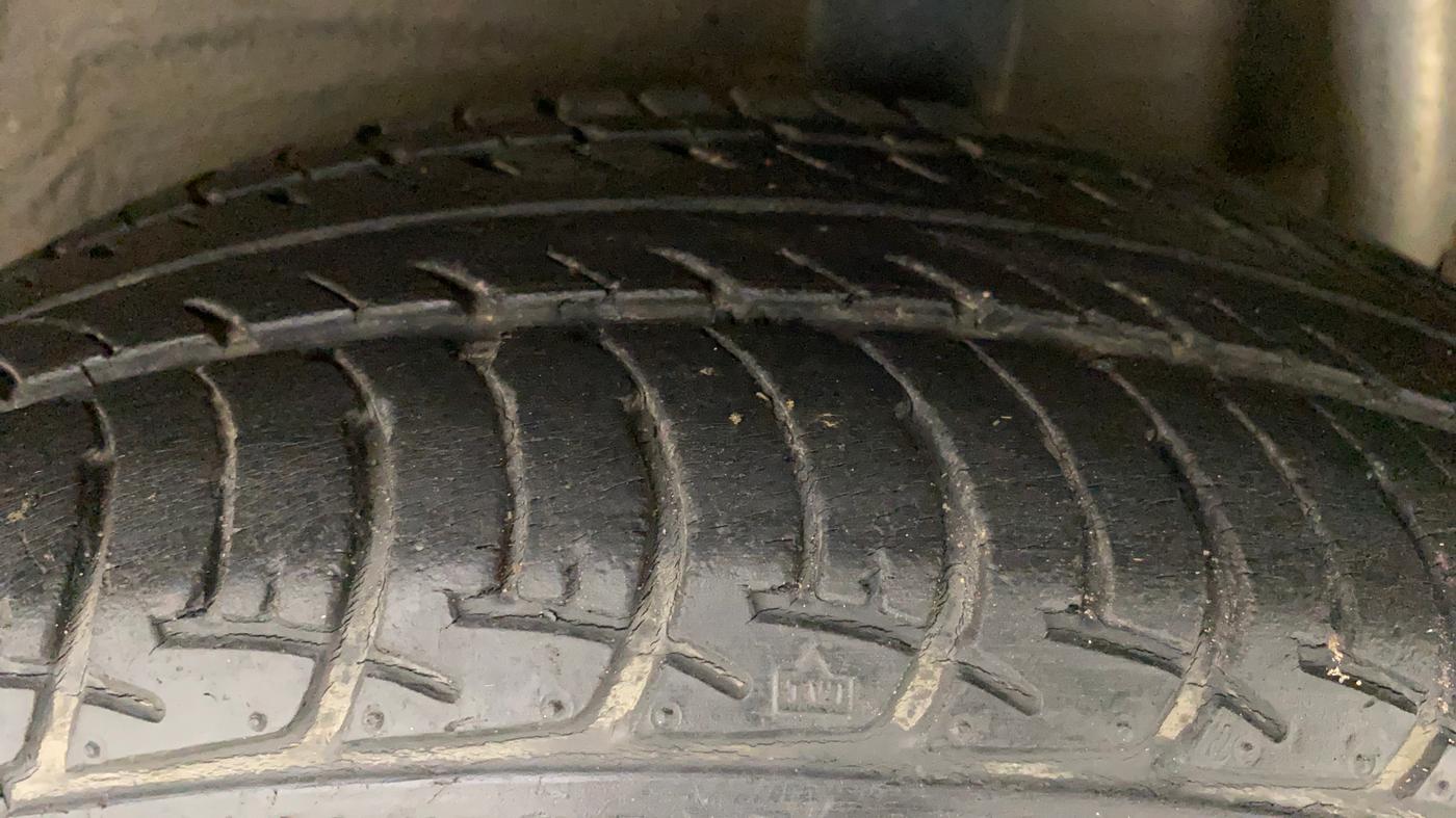 2016 Maruti Celerio ZXI AMT, Petrol, Automatic, 25,286 km, Left Rear Tyre Tread