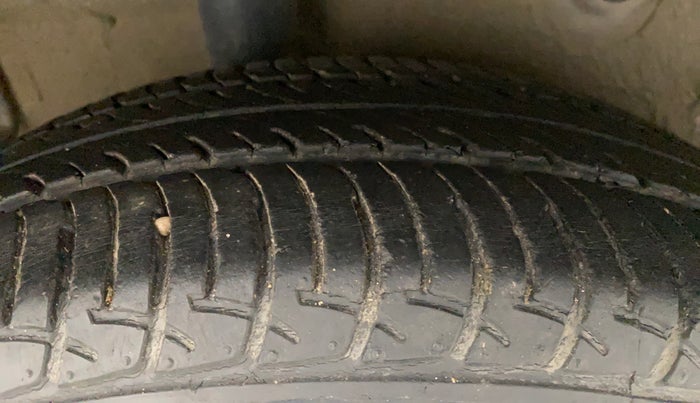 2016 Maruti Celerio ZXI AMT, Petrol, Automatic, 25,286 km, Right Rear Tyre Tread
