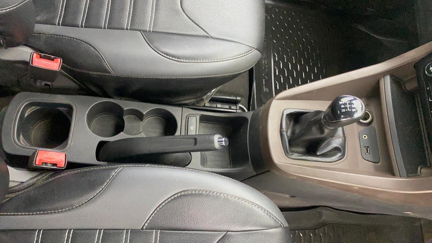 2018 Ford FREESTYLE TITANIUM 1.2 PETROL, Petrol, Manual, 18,286 km, Gear Lever