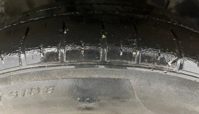 2019 Tata Tiago XZ PLUS PETROL, Petrol, Manual, 72,129 km, Left Front Tyre Tread