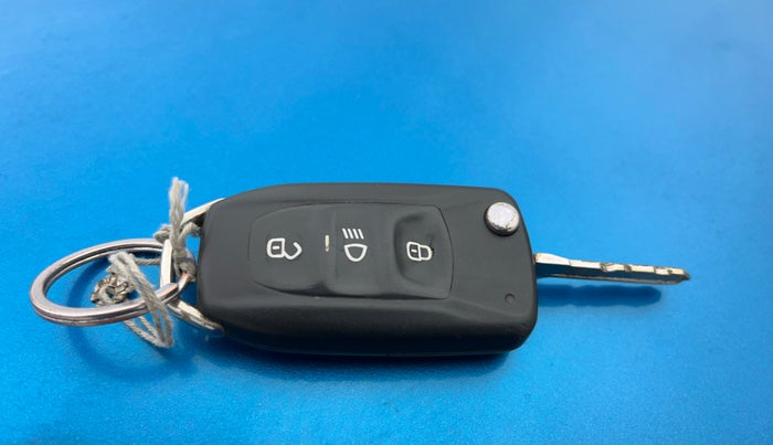 2019 Tata Tiago XZ PLUS PETROL, Petrol, Manual, 72,129 km, Key Close Up