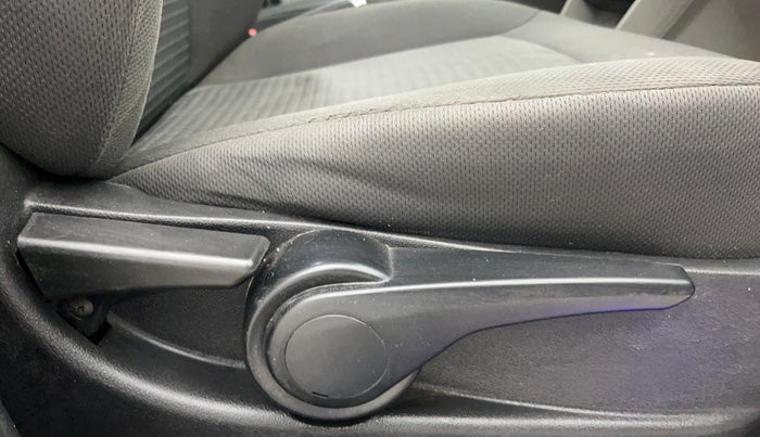 2019 Tata Tiago XZ PLUS PETROL, Petrol, Manual, 72,129 km, Driver Side Adjustment Panel