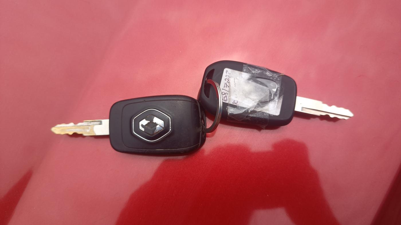 2022 Renault Kwid RXT 1.0 AMT, Petrol, Automatic, 33,680 km, Key Close Up