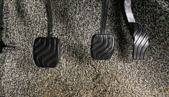 2023 Renault TRIBER RXZ, Petrol, Manual, 24,613 km, Pedals