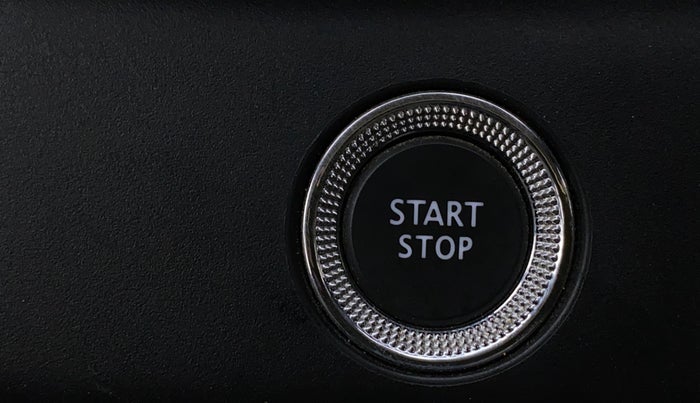 2023 Renault TRIBER RXZ, Petrol, Manual, 24,613 km, Keyless Start/ Stop Button