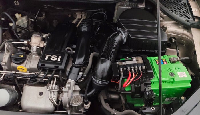 2016 Volkswagen Vento HIGHLINE PETROL AT, Petrol, Automatic, 89,415 km, Engine View - Left