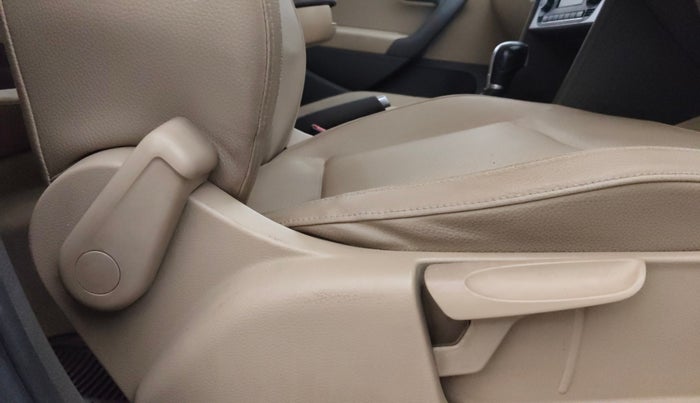 2016 Volkswagen Vento HIGHLINE PETROL AT, Petrol, Automatic, 89,415 km, Driver Side Adjustment Panel